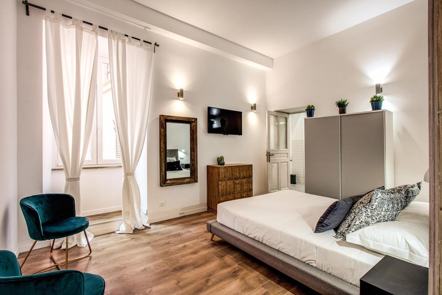 Monti Quiet And Spacious Apartment Rome Bagian luar foto